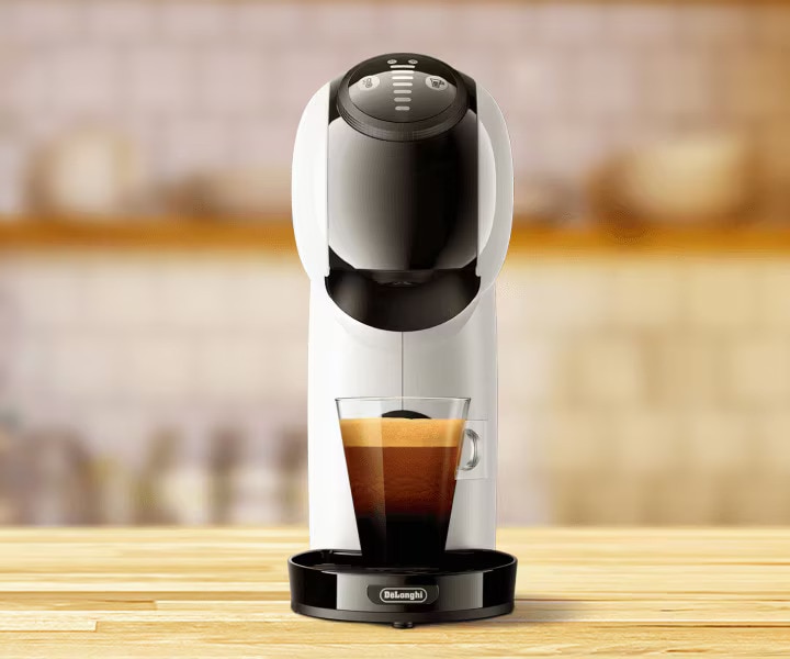 Close Up Genio S Plus Black Coffee Machine NESCAF&Eacute;&reg; Dolce Gusto&reg;