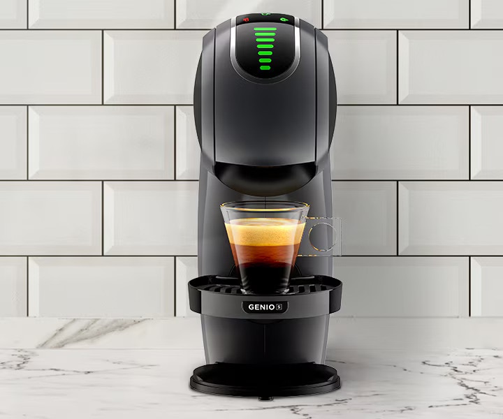 Close Up Genio S Plus Black Coffee Machine NESCAF&Eacute;&reg; Dolce Gusto&reg;